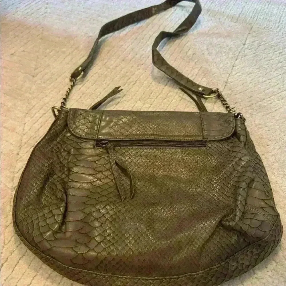 Olivia & joy crocodile pattern shoulder purse